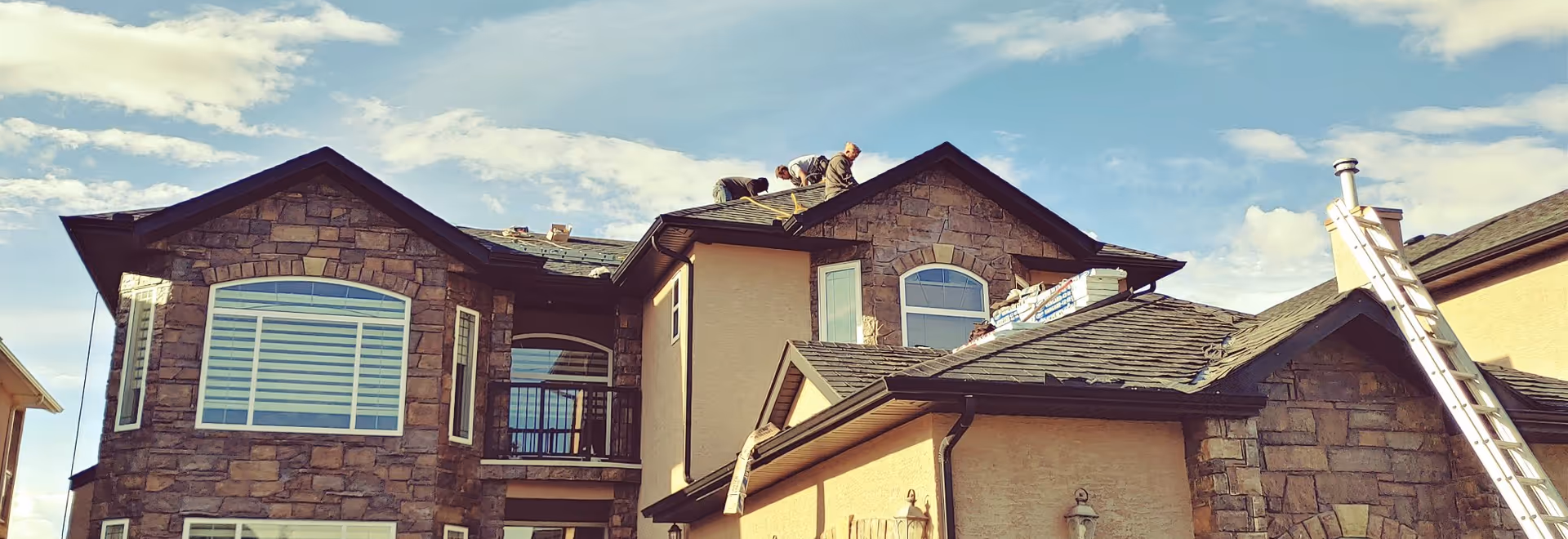 roofers on roof